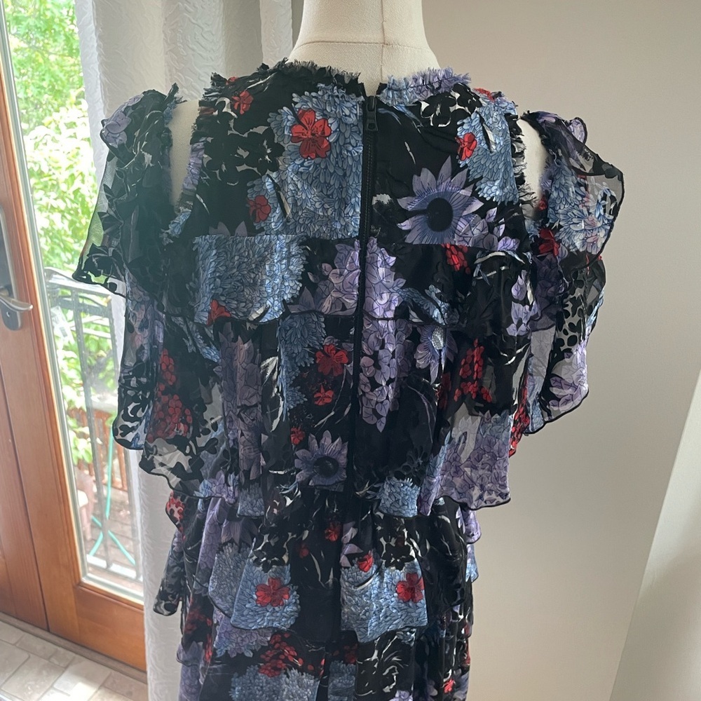 Alice + Olivia Nichola Drop Shoulder Flounce Tiered Dress Floral EUC 6 - Picture 9 of 14